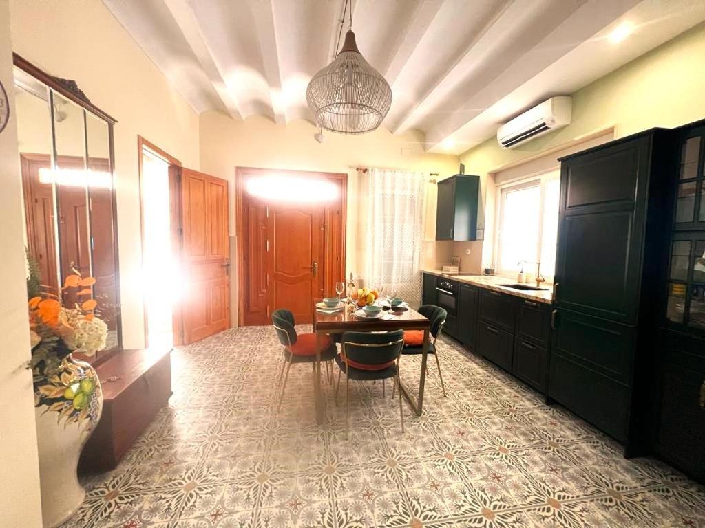 Esmeralda Apartment With Free Private Underground Parking Valência Exterior foto