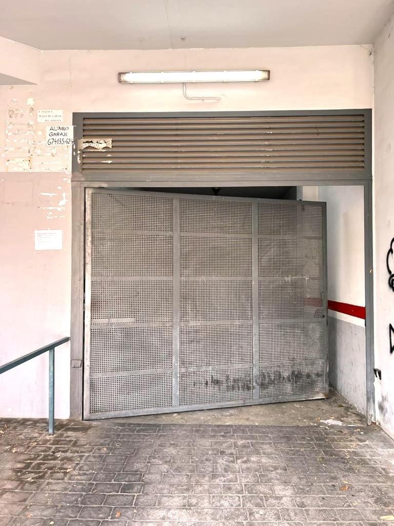 Esmeralda Apartment With Free Private Underground Parking Valência Exterior foto
